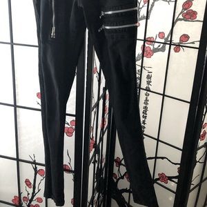 Hot topic